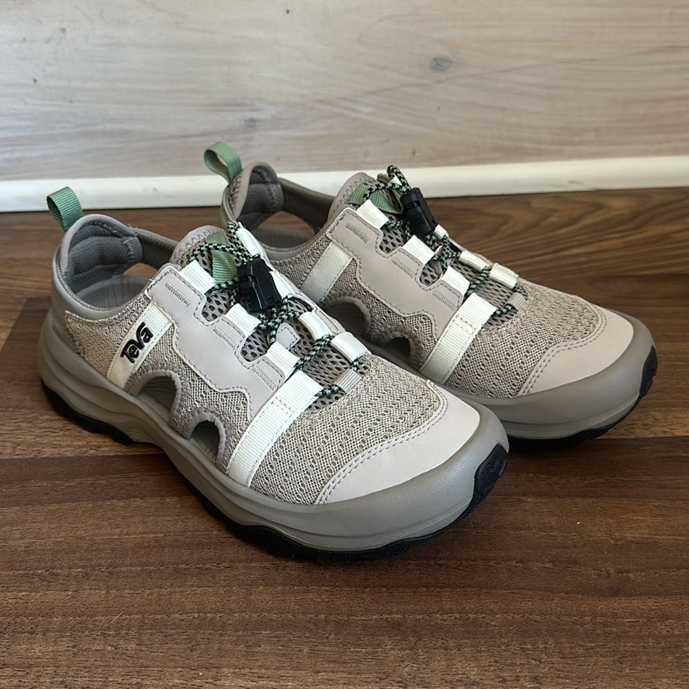 NWT-Teva Women’s Outflow Universal Water Sandals - Size 7-Brand new - Picture 2 of 9